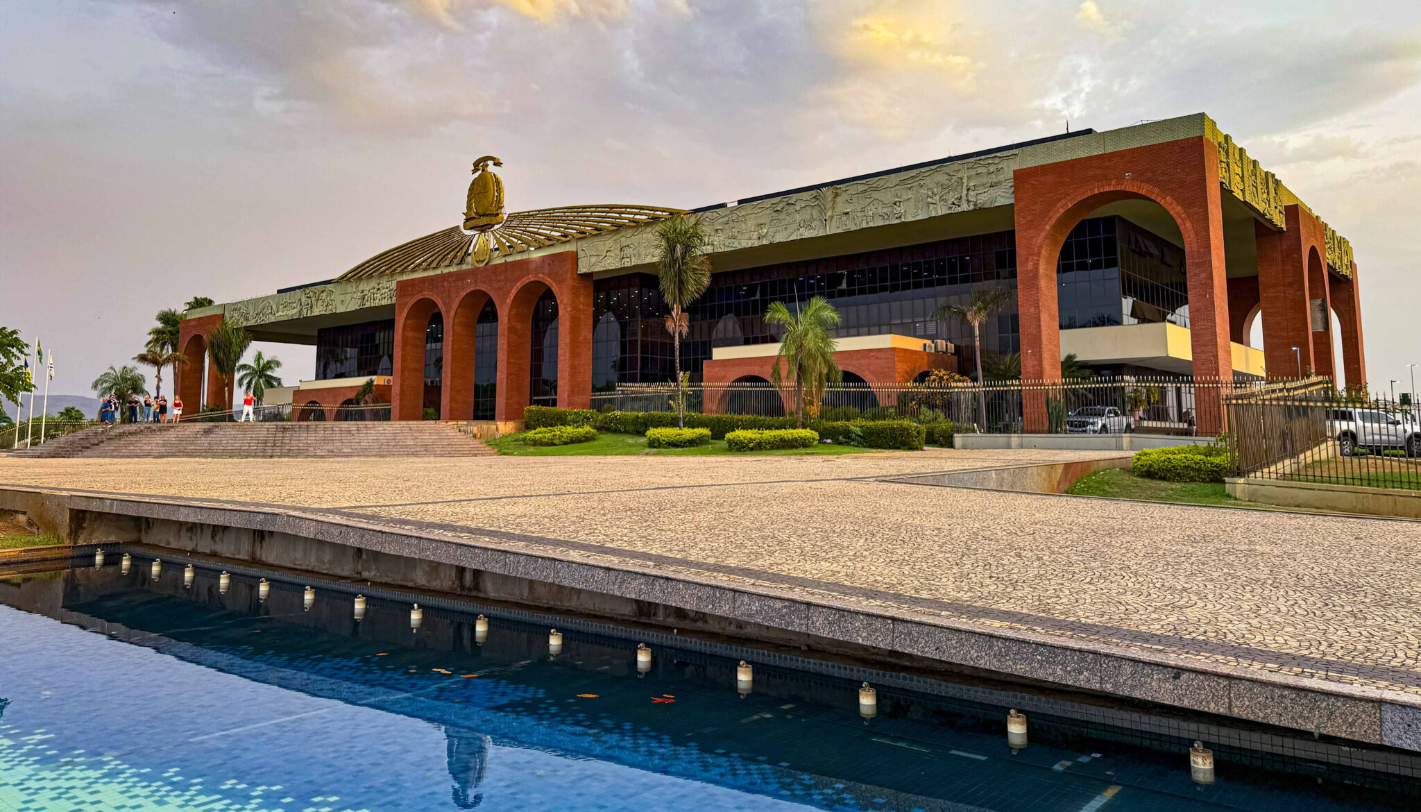 Governo do Tocantins garante aumento de 67% no auxílio-alimentação dos ...